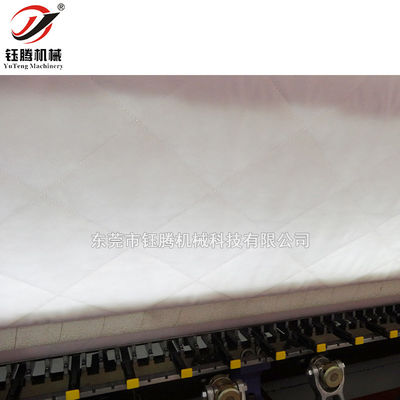 Macchina di cucitura per coperte a chiusura multi ago computerizzata